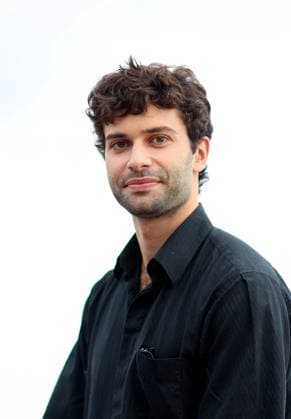 Liam Hellmann Photocall for the film *Only What We Carry*, directed by J Adams, at the 8th edition of the Cinéroman Festival in Nice on September 30, 2026 Bruno Bebert Dominique Jacovides Bestimage Photocall for the film *Only What We Carry*, directed by J Adams, at the 8th edition of the Cinéroman Festival in Nice on September 30, 2026  Copyright: xDominiquexJacovidesx-xBrunoxBebertx xBestimagexDominiquexJacovidesx-xBrunoxBebertx xBestimagex