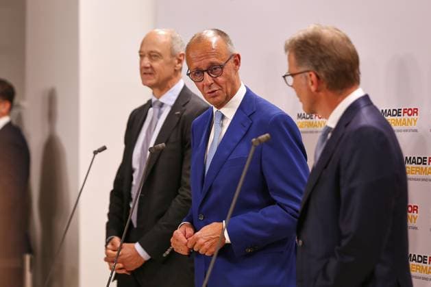 Berlin, Germany, September 30, 2026, Siemensstadt: Annual meeting of the Made for Germany initiative. Siemens CEO Roland Busch, German Chancellor Friedrich Merz (CDU), and Deutsche Bank CEO Christian Sewing issue a press statement. Copyright: xdtsxNachrichtenagenturx dts_136987
