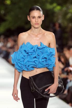 PFW - Stella McCartney Runway A model walks the runway during the Stella McCartney Womenswear Spring Summer 2027 show as part of Paris Fashion Week on September 30, 2026 in Paris, France. Photo by Alain-Gil Gonzalez ABACAPRESS.COM Paris France  Copyright: xGonzalezxAlain-Gil ABACAx