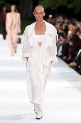 PFW - Stella McCartney Runway A model walks the runway during the Stella McCartney Womenswear Spring Summer 2027 show as part of Paris Fashion Week on September 30, 2026 in Paris, France. Photo by Alain-Gil Gonzalez ABACAPRESS.COM Paris France  Copyright: xGonzalezxAlain-Gil ABACAx