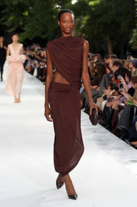 PFW - Stella McCartney Runway A model walks the runway during the Stella McCartney Womenswear Spring Summer 2027 show as part of Paris Fashion Week on September 30, 2026 in Paris, France. Photo by Alain-Gil Gonzalez ABACAPRESS.COM Paris France  Copyright: xGonzalezxAlain-Gil ABACAx