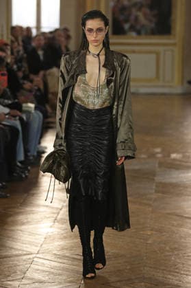 PFW - Balmain Runway A model walks the runway during the Balmain Womenswear Spring Summer 2027 show as part of Paris Fashion Week on September 30, 2026 in Paris, France. Photo by Alain-Gil Gonzalez ABACAPRESS.COM Paris France  Copyright: xGonzalezxAlain-Gil ABACAx