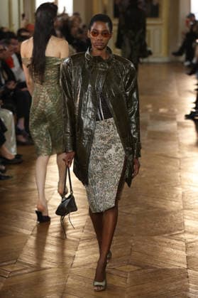 PFW - Balmain Runway A model walks the runway during the Balmain Womenswear Spring Summer 2027 show as part of Paris Fashion Week on September 30, 2026 in Paris, France. Photo by Alain-Gil Gonzalez ABACAPRESS.COM Paris France  Copyright: xGonzalezxAlain-Gil ABACAx