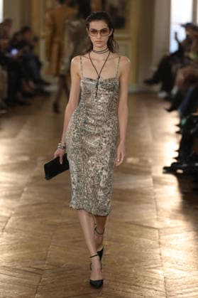 PFW - Balmain Runway A model walks the runway during the Balmain Womenswear Spring Summer 2027 show as part of Paris Fashion Week on September 30, 2026 in Paris, France. Photo by Alain-Gil Gonzalez ABACAPRESS.COM Paris France  Copyright: xGonzalezxAlain-Gil ABACAx