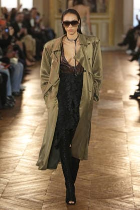 PFW - Balmain Runway A model walks the runway during the Balmain Womenswear Spring Summer 2027 show as part of Paris Fashion Week on September 30, 2026 in Paris, France. Photo by Alain-Gil Gonzalez ABACAPRESS.COM Paris France  Copyright: xGonzalezxAlain-Gil ABACAx