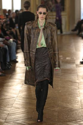 PFW - Balmain Runway A model walks the runway during the Balmain Womenswear Spring Summer 2027 show as part of Paris Fashion Week on September 30, 2026 in Paris, France. Photo by Alain-Gil Gonzalez ABACAPRESS.COM Paris France  Copyright: xGonzalezxAlain-Gil ABACAx