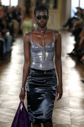 PFW - Balmain Runway A model walks the runway during the Balmain Womenswear Spring Summer 2027 show as part of Paris Fashion Week on September 30, 2026 in Paris, France. Photo by Alain-Gil Gonzalez ABACAPRESS.COM Paris France  Copyright: xGonzalezxAlain-Gil ABACAx