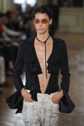 PFW - Balmain Runway A model walks the runway during the Balmain Womenswear Spring Summer 2027 show as part of Paris Fashion Week on September 30, 2026 in Paris, France. Photo by Alain-Gil Gonzalez ABACAPRESS.COM Paris France  Copyright: xGonzalezxAlain-Gil ABACAx