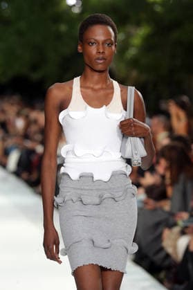 PFW - Stella McCartney Runway A model walks the runway during the Stella McCartney Womenswear Spring Summer 2027 show as part of Paris Fashion Week on September 30, 2026 in Paris, France. Photo by Alain-Gil Gonzalez ABACAPRESS.COM Paris France  Copyright: xGonzalezxAlain-Gil ABACAx