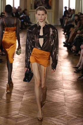 PFW - Balmain Runway A model walks the runway during the Balmain Womenswear Spring Summer 2027 show as part of Paris Fashion Week on September 30, 2026 in Paris, France. Photo by Alain-Gil Gonzalez ABACAPRESS.COM Paris France  Copyright: xGonzalezxAlain-Gil ABACAx
