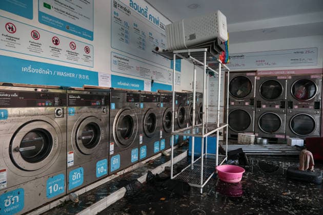 October 1, 2026, Bangkok, Bangkok, Thailand: Floodwaters inside the Klong Chan flats return to normal levels after 48 hours of heavy rain caused sudden flash flooding for over a week, submerging numerous vehicles, in Bangkok, Thailand, October 1, 2026. Bangkok Thailand  - ZUMAp219 20261001_zip_p219_042 Copyright: xNattaphonxPhanphongsanonx