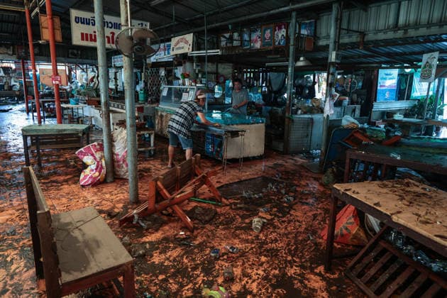 October 1, 2026, Bangkok, Bangkok, Thailand: Floodwaters inside the Klong Chan flats return to normal levels after 48 hours of heavy rain caused sudden flash flooding for over a week, submerging numerous vehicles, in Bangkok, Thailand, October 1, 2026. Bangkok Thailand - ZUMAp219 20261001_zip_p219_040 Copyright: xNattaphonxPhanphongsanonx