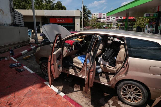 October 1, 2026, Bangkok, Bangkok, Thailand: Floodwaters inside the Klong Chan flats return to normal levels after 48 hours of heavy rain caused sudden flash flooding for over a week, submerging numerous vehicles, in Bangkok, Thailand, October 1, 2026. Bangkok Thailand - ZUMAp219 20261001_zip_p219_043 Copyright: xNattaphonxPhanphongsanonx