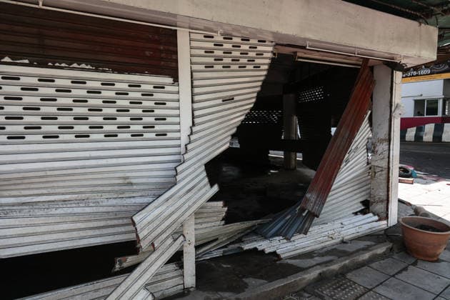 October 1, 2026, Bangkok, Bangkok, Thailand: Floodwaters inside the Klong Chan flats return to normal levels after 48 hours of heavy rain caused sudden flash flooding for over a week, submerging numerous vehicles, in Bangkok, Thailand, October 1, 2026. Bangkok Thailand - ZUMAp219 20261001_zip_p219_049 Copyright: xNattaphonxPhanphongsanonx