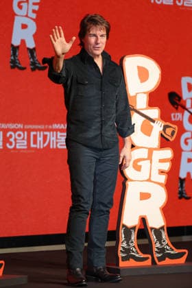 Hollywood star Tom Cruise in Seoul Hollywood star Tom Cruise in Seoul Hollywood actor Tom Cruise poses for a photo during a press conference in Seoul on Oct. 1, 2026, to promote the film Digger, which will hit local screens in South Korea on Oct. 3. (Yonhap) 2026-10-01 15:53:17 <Copyright ¨Ï 1980-2026 YONHAPNEWS AGENCY. .> ¼­¿ïÆ¯º°½Ã EDITORIAL USE ONLY  Copyright: xx star ???x yonphotos257259