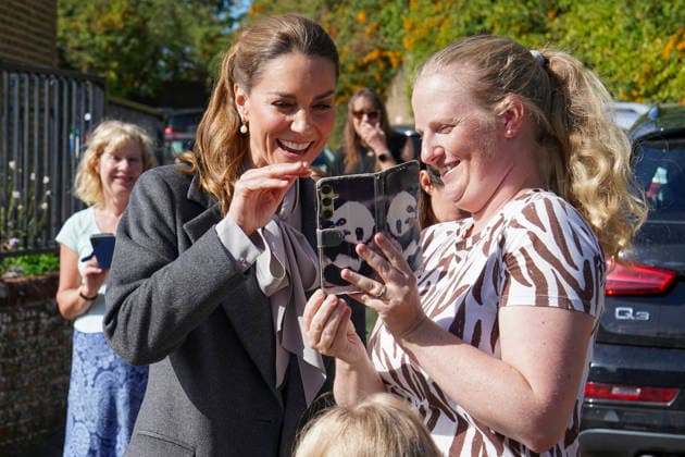 The Princess of Wales visits West Sussex Minibus The Princess of Wales visits West Sussex Minibus, a volunteer-led community transport group, which acts as a vital lifeline for people who cannot easily access public transport, in Pulborough, West Sussex, UK, on the 30th September 2026. Picture by Arthur Edwards WPA-Pool Pulborough West Sussex Minibus West Sussex UK  WHA-0831
