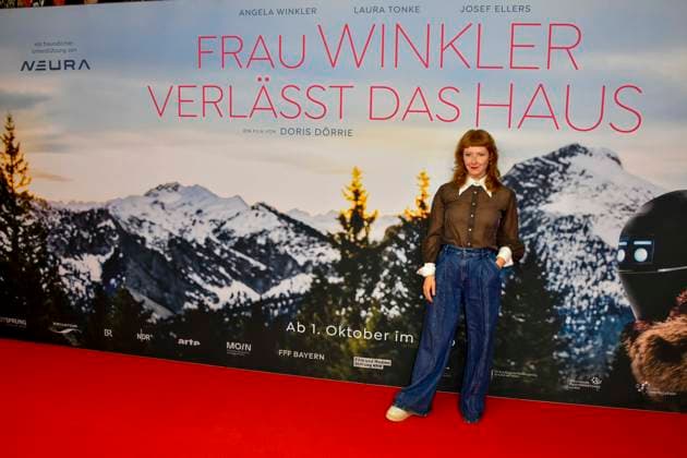 ABB FRAUWINKLER Sarah Bauerett on the red carpet at the NRW Kino film premiere of *Frau Winkler* as she leaves the Lichtburg cinema in Essen on September 30, 2026, in North Rhine-Westphalia, Germany