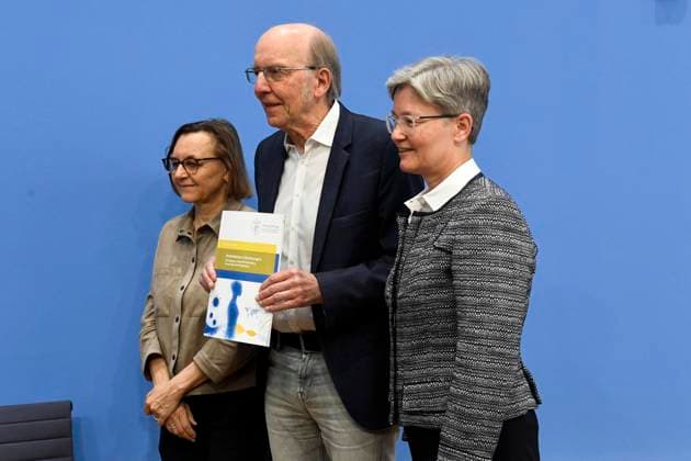 ABB BPK Carmen Scheibenbogen, German hematologist-oncologist and professor of immunology at Berlin’s Charité; Prof. Dr. Norbert Suttorp from the Interdisciplinary Group for Infectious Diseases, Pulmonology, and Critical Care Medicine; Regina Therese Riphahn, a German economist, pres