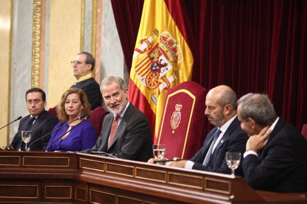 Opening of the 12th Ibero-American Parliamentary Forum at the Congress: José Manuel Albares, Minister of Foreign Affairs, the European Union, and Cooperation; Francina Armengol, President of the Congress; King Felipe VI; Pedro Rollán, President of the Senate; and Ibero-American Secretary-General Andrés Allamand, during the 12th Ibero-American Parliamentary Forum at the Congress of Deputies on October 1, 2026, in Madrid, Spain. The meeting brings together Ibero-American parliamentarians to address the challenges of AI, democracy, gender equality, and parliamentary diplomacy. OCTOBER 1, 2026, Madrid, Spain  Copyright: xEduardoxParrax 7811882