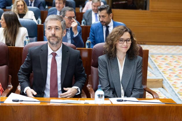 Housing Dominates This Thursday’s Plenary Session in the Assembly, Marked by Maricarmen, the Protest Camp, and Royal Decrees I D Miguel Ángel García Martín, the Regional Minister of the Presidency, Justice, and Local Administration of the Community of Madrid, and the President of the Community of Madrid, Isabel Díaz Ayuso, during a plenary session of the Madrid Assembly on October 1, 2026, in Madrid, Spain. Housing dominates this Thursday’s plenary session, October 1, in the Madrid Assembly, dominated by the eviction of 87-year-old Maricarmen last week, which has led to social unrest, including a protest camp at Puerta del Sol that has caused a new clash between the Government Delegation, City Hall, and the Community, as well as the push f  Copyright: xJesusxHellinx 7811909