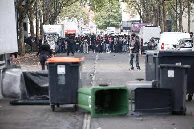 Students Protest Near Paul Eluard Secondary School - Saint Denis Student near Paul Eluard secondary school in Saint-Denis, North of Paris, on October 1, 2026 as they continue their protest to demand the hiring of substitute teachers, increased resources, and decent learning conditions. Photo by Raphael Lafargue ABACAPRESS.COM Saint-Denis Ile-de-France France  Copyright: xLafarguexRaphael ABACAx