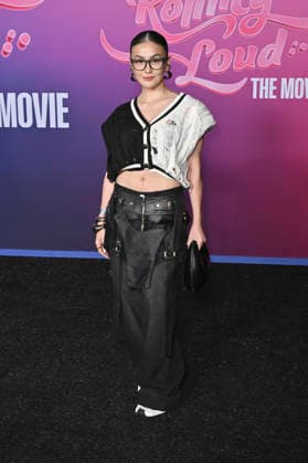 Agnez Mo at the world premiere of the film *Rolling Loud The Movie* at the United Artists Theater in Los Angeles, September 30, 2026 Foto:xD.xStarbuckx xFuturexImagex loud_6912