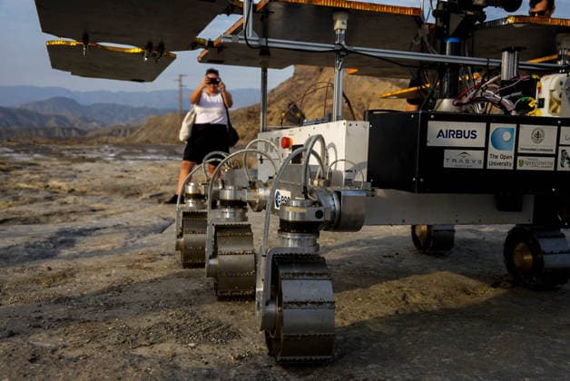 ESA Tests the Charlie Mars Rover from the ExoMars Rosalind Franklin Mission in Tabernas Images of the Charlie Mars rover in the Tabernas Desert October 1, 2026, in Tabernas, Almería, Andalusia, Spain The European Space Agency (ESA) is conducting field tests of the Charlie Mars rover in Tabernas, Almería, with the goal of testing technologies and operations that will be relevant to the ExoMars Rosalind Franklin mission, designed to explore the surface of Mars October 1, 2026 Marian Leó Almería, Andalusia Almería, Andalusia Spain  Copyright: xMarianxLeonx 7812224