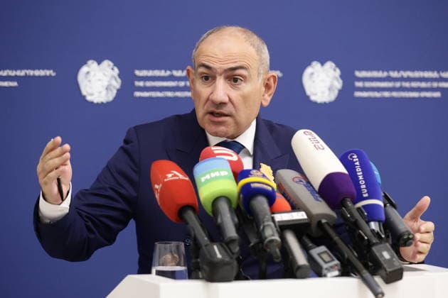 ARMENIA, YEREVAN - OCTOBER 1, 2026: Armenia s Prime Minister Nikol Pashinyan gives a press briefing Yerevan Armenia  - ZUMAt113 20261001_zaa_t113_044 Copyright: xAlexanderxPatrinx