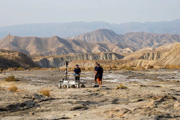 ESA Tests the Charlie Mars Rover from the ExoMars Rosalind Franklin Mission in Tabernas Images of the Charlie Mars rover in the Tabernas Desert On October 1, 2026, in Tabernas, Almería, Andalusia, Spain The European Space Agency (ESA) is conducting field tests of the Charlie Mars rover in Tabernas, Almería, with the goal of testing technologies and operations that will be relevant to the ExoMars Rosalind Franklin mission, designed to explore the surface of Mars October 1, 2026 Marian Leó Almería, Andalusia Almería, Andalusia Spain  Copyright: xMarianxLeonx 7812229
