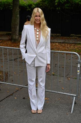 PFW Chloe Outside Arrivals JR Claudia Schiffer arriving at the Chloe show during Paris Fashion Week, in Paris, France on 1 October 2026. Photo by Julien Reynaud APS-Medias ABACAPRESS.COM Paris France  Copyright: xReynaudxJulien APS-Medias ABACAx