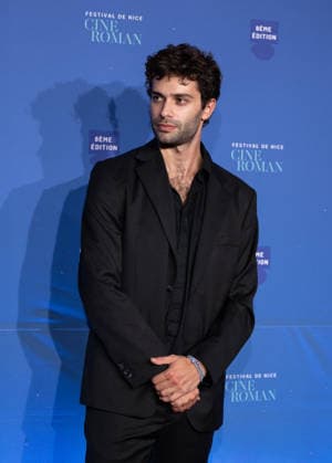 8th Cineroman Festival - Only What We Carry Red Carpet - Nice Liam Hellmann attends the red carpet for Jamie Adams s film Only what we carry at the Cineroman festival, dedicated exclusively to films adapted from literary work, in Pathe Gare du Sud in Nice, France, on September 30, 2026. Photo by Laurent Coust ABACAPRESS.COM Nice France Copyright: xCoustxLaurent ABACAx