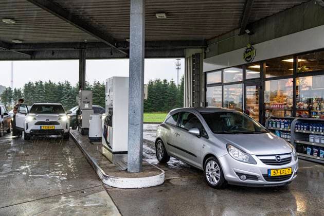 Are Dutch People Now Flocking to Gas Stations at the Border? ** FOR EDITORIAL USE ONLY ** EDITORIAL USE ONLY ** p Overview photo taken on October 1, 2026, at a gas station in Emmerich. The gas discount is valid starting October 1. Photo by Arnulf Stoffel, Funke Foto Services p Colorful Germany, North Rhine-Westphalia, Emmerich. Copyright ArnulfxStoffel Copyright: ArnulfxStoffel doc87u8tzs8wjn160xth1th6 ,EDITORIAL USE ONLY Copyright: ArnulfxStoffel