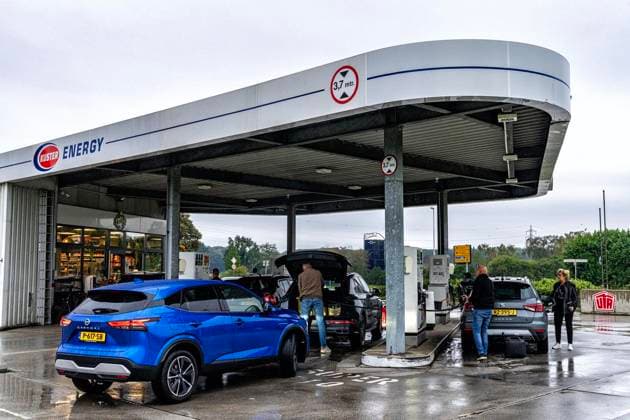 Are Dutch People Now Flocking to Gas Stations at the Border? ** FOR EDITORIAL USE ONLY ** EDITORIAL USE ONLY ** p Overview photo taken on October 1, 2026, at a gas station in Emmerich. The gas discount is valid starting October 1. Photo by Arnulf Stoffel, Funke Foto Services p Colorful Germany, North Rhine-Westphalia, Emmerich. Copyright ArnulfxStoffel Copyright: ArnulfxStoffel doc87u8u18zxw71ncihj1qqw ,EDITORIAL USE ONLY Copyright: ArnulfxStoffel