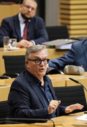 Thuringian State Parliament Justice Committee, September 30, 2026, Erfurt, Thuringian State Parliament, Justice Committee, Oral Hearing on the Motion by the Die Linke Parliamentary Group to Initiate Proceedings to Ban the AfD; Photo: Hape Kerkeling, who is to be heard