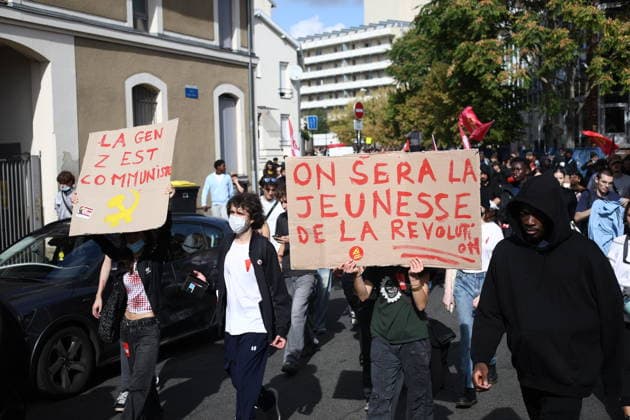 Students Prostest - Saint-Denis High school students marching between Saint-Denis and Aubervilliers North of Paris, on October 1, 2026 as they continue their protest to demand the hiring of substitute teachers, increased resources, and decent learning conditions. Photo by Raphael Lafargue ABACAPRESS.COM Saint-Denis Ile-de-France France Copyright: xLafarguexRaphael ABACAx