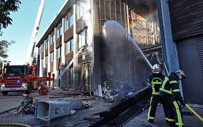In Nantes, a high school goes up in flames amid student protests PHOTOPQR OUEST FRANCE Jerome Fouquet Nantes Oct. 1, 2026 Loire-Atlantique High school protests continue this morning in Nantes The entrance hall of Nelson Mandela High School was destroyed by flames Photo Jérôme Fouquet Ouest France France, Nantes Oct. 1, 2026 High school set ablaze in Nantes amid nationwide student protests As protests gradually spread to university campuses across France, firefighters were called to tackle a fire at a high school in central Nantes, France  Copyright: xPHOTOPQR OUESTxFRANCE MAXPPPxJeromexFouquetx 20261001OFR7419 20261001OFR7419