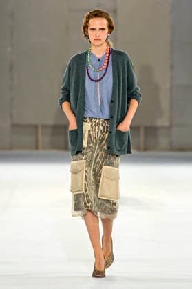 Dries Van Noten Women s Ready-to-Wear Spring Summer 2027 Collection Fashion Show during Paris Fashion Week, September 30, 2026 Dries Van Noten Women’s Ready-to-Wear Spring Summer 2027 Collection Fashion Show, during Paris Fashion Week, September 30, 2026, Paris, France  Copyright: xAgencex xBestimagexAgencex xBestimagex