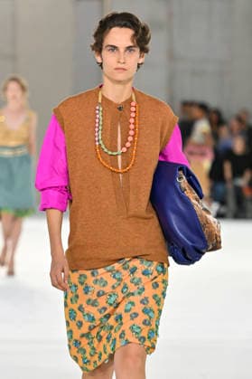 Dries Van Noten Women s Ready-to-Wear Spring Summer 2027 Collection Fashion Show during Paris Fashion Week, September 30, 2026 Dries Van Noten Women’s Ready-to-Wear Spring Summer 2027 Collection Fashion Show, during Paris Fashion Week, September 30, 2026, Paris, France  Copyright: xAgencex xBestimagexAgencex xBestimagex