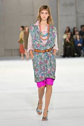 Dries Van Noten Women s Ready-to-Wear Spring Summer 2027 Collection Fashion Show during Paris Fashion Week, September 30, 2026 Dries Van Noten Women s Ready-to-Wear Spring Summer 2027 Collection Fashion Show, during Paris Fashion Week, September 30, 2026, Paris, France  Copyright: xAgencex xBestimagexAgencex xBestimagex
