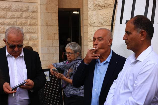 Protesters rally against Arab election disqualifications JERUSALEM, ISRAEL, OCTOBER 1, 2026: Activists protest outside the Israeli Supreme Court against the disqualification of Arab political parties and candidates from the upcoming parliamentary elections. The court began hearings on appeals against decisions by the Central Elections Committee to disqualify the Ra am and Joint List parties, as well as candidates Ofer Cassif and Sami Abu Shehadeh. National Security Minister Itamar Ben-Gvir, whose party sought the disqualification of Abu Shehadeh, also arrived at the court as supporters and opponents gathered outside. Jerusalem Israel Copyright: x xJacobxMiddleburghx xJNAxPressx