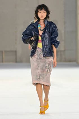 Dries Van Noten Women s Ready-to-Wear Spring Summer 2027 Collection Fashion Show during Paris Fashion Week, September 30, 2026 Dries Van Noten Women s Ready-to-Wear Spring Summer 2027 Collection Fashion Show, during Paris Fashion Week, September 30, 2026, Paris, France  Copyright: xAgencex xBestimagexAgencex xBestimagex