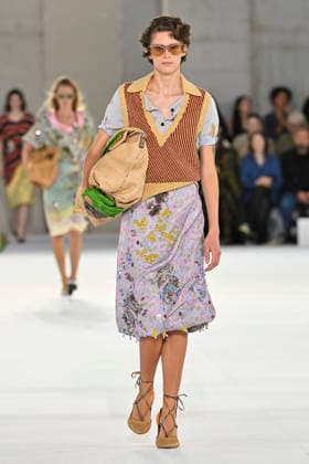 Dries Van Noten Women s Ready-to-Wear Spring Summer 2027 Collection Fashion Show during Paris Fashion Week, September 30, 2026 Dries Van Noten Women s Ready-to-Wear Spring Summer 2027 Collection Fashion Show, during Paris Fashion Week, September 30, 2026, Paris, France  Copyright: xAgencex xBestimagexAgencex xBestimagex