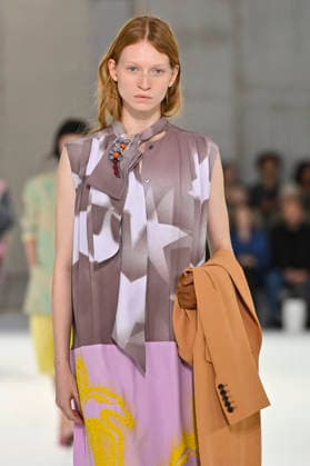 Dries Van Noten Women s Ready-to-Wear Spring Summer 2027 Collection Fashion Show during Paris Fashion Week, September 30, 2026 Dries Van Noten Women s Ready-to-Wear Spring Summer 2027 Collection Fashion Show, during Paris Fashion Week, September 30, 2026, Paris, France  Copyright: xAgencex xBestimagexAgencex xBestimagex