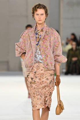 Dries Van Noten Women s Ready-to-Wear Spring Summer 2027 Collection Fashion Show during Paris Fashion Week, September 30, 2026 Dries Van Noten Women’s Ready-to-Wear Spring Summer 2027 Collection Fashion Show, during Paris Fashion Week, September 30, 2026, Paris, France  Copyright: xAgencex xBestimagexAgencex xBestimagex