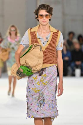 Dries Van Noten Women s Ready-to-Wear Spring Summer 2027 Collection Fashion Show during Paris Fashion Week, September 30, 2026 Dries Van Noten Women’s Ready-to-Wear Spring Summer 2027 Collection Fashion Show, during Paris Fashion Week, September 30, 2026, Paris, France  Copyright: xAgencex xBestimagexAgencex xBestimagex