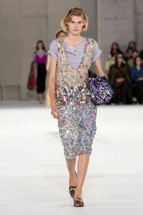 Dries Van Noten Women s Ready-to-Wear Spring Summer 2027 Collection Fashion Show during Paris Fashion Week, September 30, 2026 Dries Van Noten Women’s Ready-to-Wear Spring Summer 2027 Collection Fashion Show, during Paris Fashion Week, September 30, 2026, Paris, France  Copyright: xAgencex xBestimagexAgencex xBestimagex