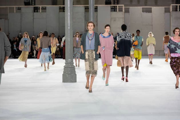 Dries Van Noten Women s Ready-to-Wear Spring Summer 2027 Collection Fashion Show during Paris Fashion Week, September 30, 2026 Dries Van Noten Women’s Ready-to-Wear Spring Summer 2027 Collection Fashion Show, during Paris Fashion Week, September 30, 2026, Paris, France  Copyright: xAgencex xBestimagexAgencex xBestimagex