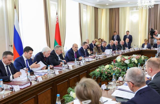 BELARUS, MINSK - OCTOBER 1, 2026: Russia s Prime Minister Mikhail Mishustin (5th L) attends a meeting of the Council of Ministers of the Union State of Russia and Belarus at the House of the Belarusian Government Minsk Belarus  - ZUMAt113 20261001_zaa_t113_140 Copyright: xAlexanderxRyuminx