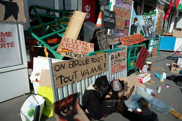 Paris 8 University blocked by students The entrance to Paris 8 University is blocked during a student mobilization in Saint-Denis, north of Paris, on October 1, 2026. University campuses have joined high school students in a nationwide movement involving blockades of educational institutions across France. Paris - St. Denis France Copyright: xNikxErikxNeubauerx DSC_8254