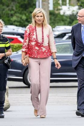 Apeldoorn, The Netherlands, 2026-10-01 14:03:45 APELDOORN, 01-10-2026, Police Academy. Queen Maxima visits the Police Academy in Apeldoorn in the context of financially sound employership. With over 67,000 employees, the National Police is one of the largest employers in the Netherlands and a member of the Foundation for Financially Healthy Netherlands (SFGN). Queen Maxima is honorary chair of this foundation. PHOTO: NLBeeld Patrick van Emst Credit: NL Beeld Patrick van Emst  Copyright: xx x